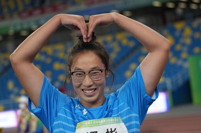 田径世锦赛第6日：冯彬期待突破 刘诗颖吕会会亮相