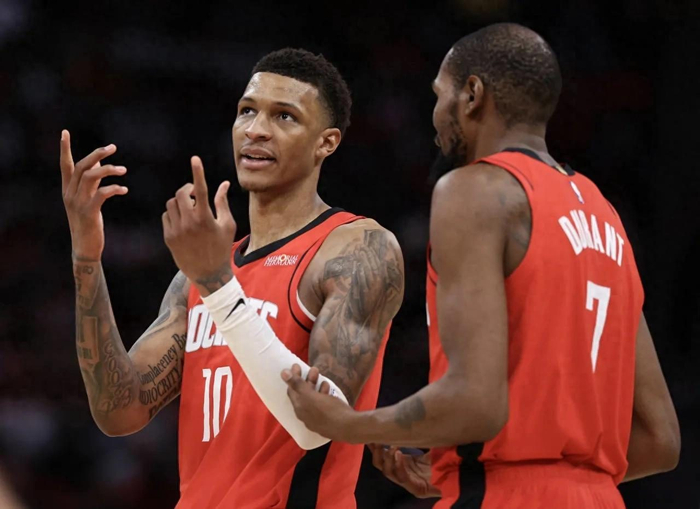 亚博体育官网-三分11中6轰31+9！巅峰汤普森诞生，恭喜火箭，低价续约赚麻了|史密斯|爵士|克雷·汤普森|乔丹-克拉克森|休斯敦火箭队_新浪体育_新浪新闻